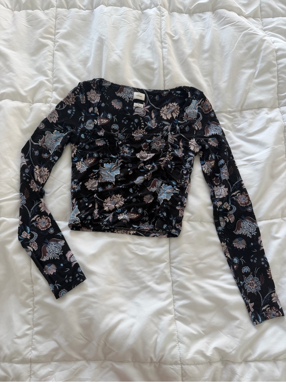 Aritzia Wilfred crop top size XS